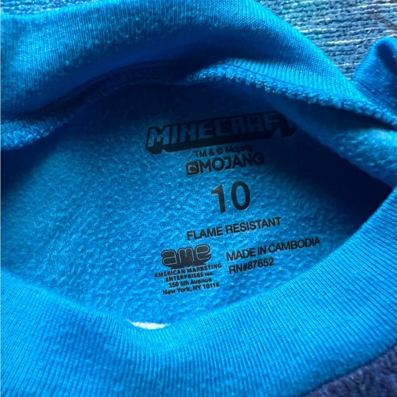 3 for $13 Bundle of 3 long sleeve pj tops size 10 - Picture 4 of 4